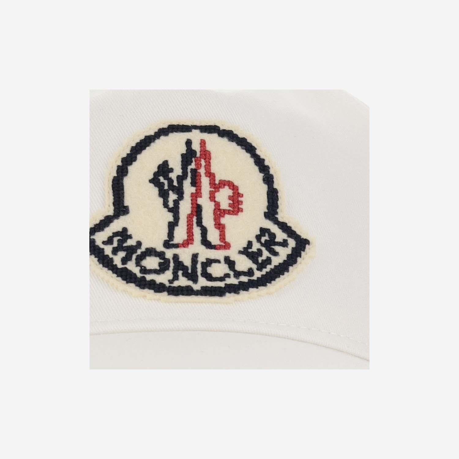 MONCLER 3B000140U162034