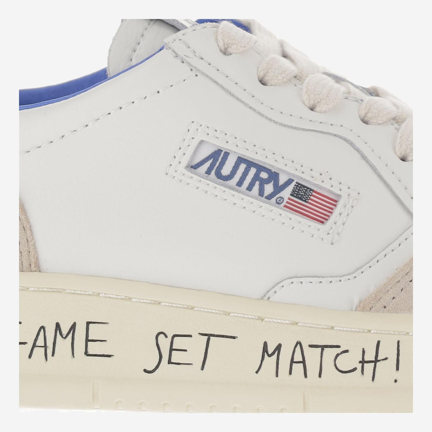 AUTRY AULWMA06MATCHSUEDEWHTPLBLUE